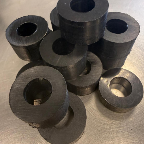 PE HD 300 nero sp.mm.25 fresato Ø mm.40 x 20
